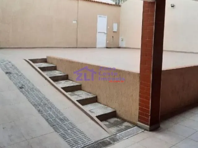 Sobrado com 252m², para alugar, no bairro Jardim Galli em São Paulo