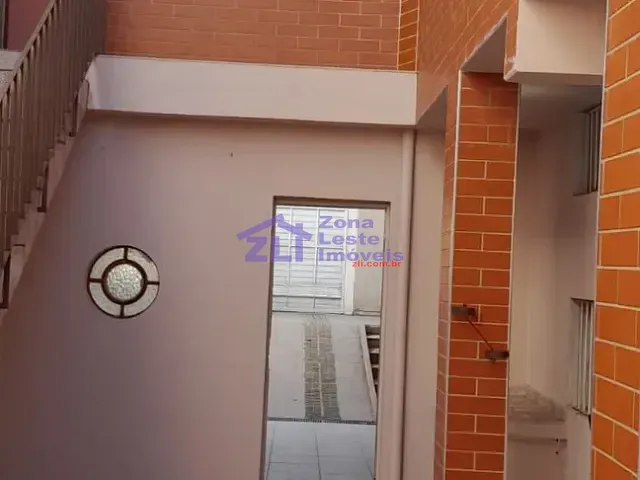Sobrado com 252m², para alugar, no bairro Jardim Galli em São Paulo