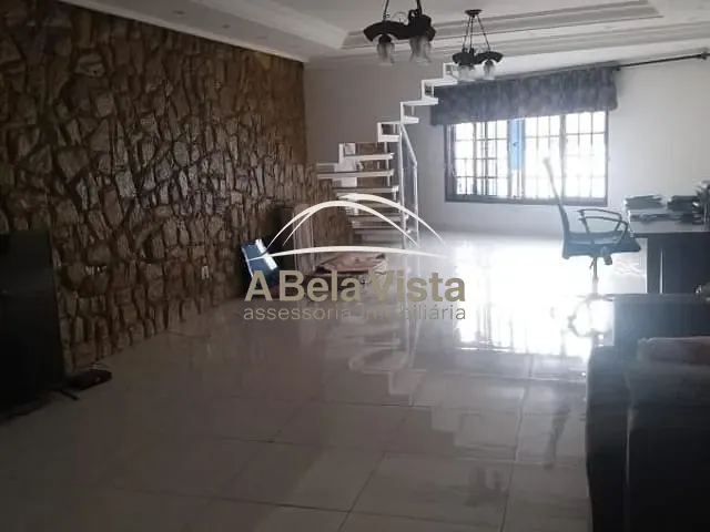 Sobrado com 485m² 4 quartos e 4 banheiros, para alugar, no bairro Santo Antônio em Osasco