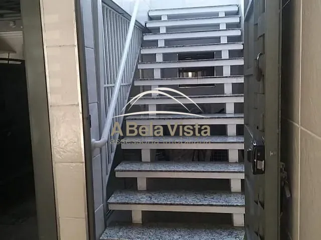 Sobrado com 485m² 4 quartos e 4 banheiros, para alugar, no bairro Santo Antônio em Osasco