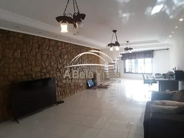 Sobrado com 485m² 4 quartos e 4 banheiros, para alugar, no bairro Santo Antônio em Osasco