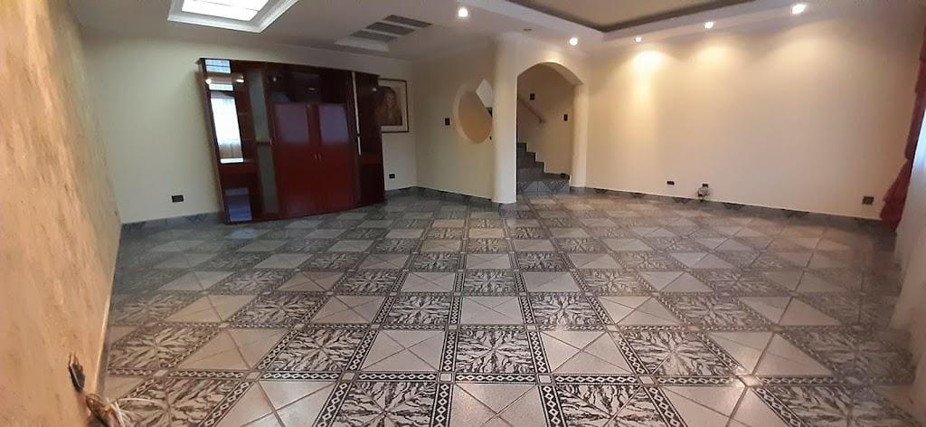 Sobrado para Venda  3 Quartos, 1 Suíte, 4 Vagas, Santa Maria, São Caetano do Sul - SP
