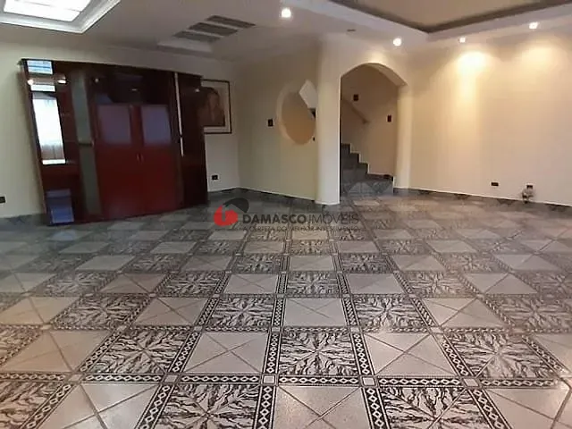 Sobrado com 203m² 3 quartos e 1 banheiro, à venda, no bairro Santa Maria em São Caetano do Sul