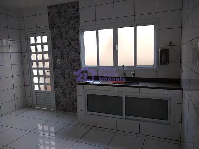 Sobrado com 150m² 4 quartos e 3 banheiros, à venda, no bairro Parque Santo Eduardo em São Paulo