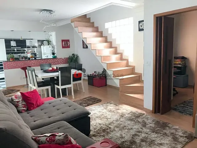 Sobrado com 281m² 3 quartos e 4 banheiros, à venda, no bairro Nova Gerti em São Caetano do Sul