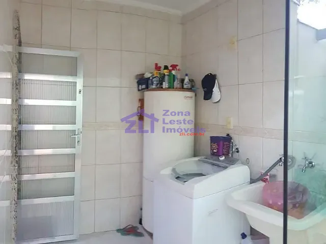 Sobrado com 1m² 3 quartos e 5 banheiros, à venda, no bairro Vila Carrão em São Paulo
