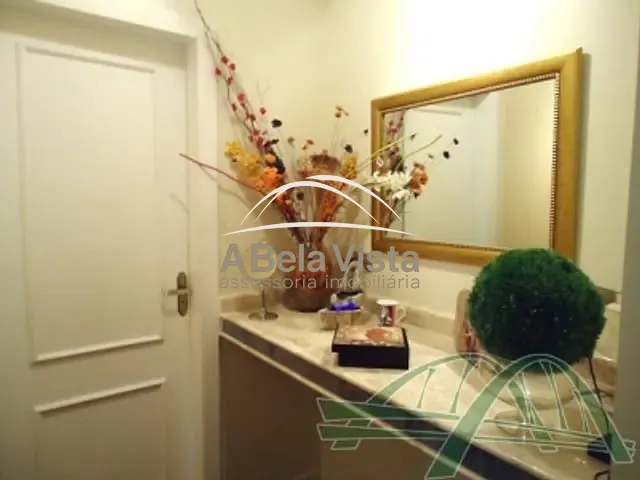 Sobrado com 250m² 4 quartos e 3 banheiros, à venda, no bairro Bela Vista em Osasco