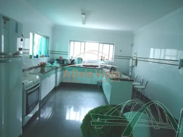 Sobrado com 250m² 4 quartos e 3 banheiros, à venda, no bairro Bela Vista em Osasco
