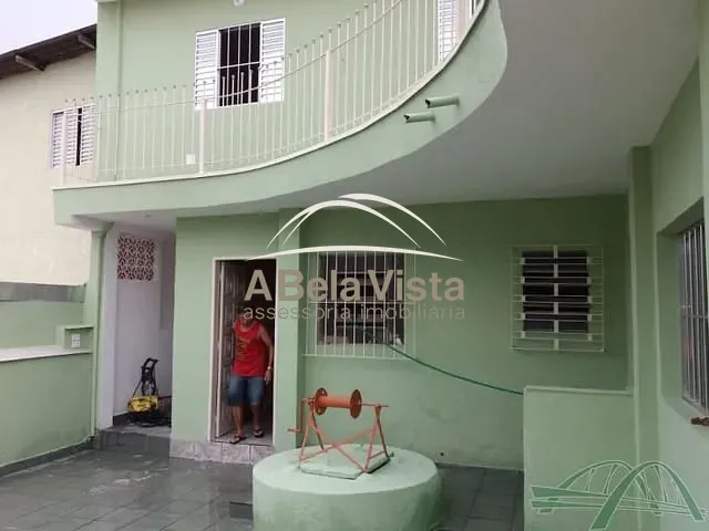 Sobrado com 250m² 3 quartos e 2 banheiros, à venda, no bairro Bussocaba em Osasco