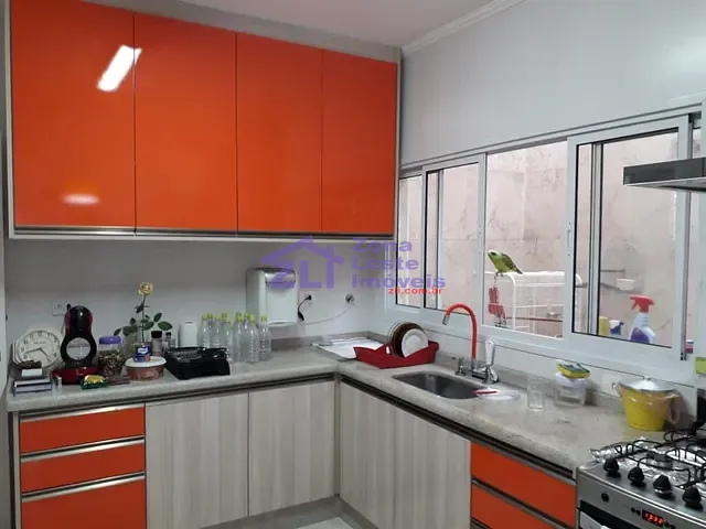 Sobrado com 220m² 3 quartos e 3 banheiros, à venda, no bairro Cidade Mãe do Céu em São Paulo