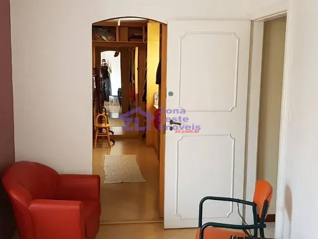 Sobrado com 360m² 4 quartos e 5 banheiros, à venda, no bairro Jardim Avelino em São Paulo