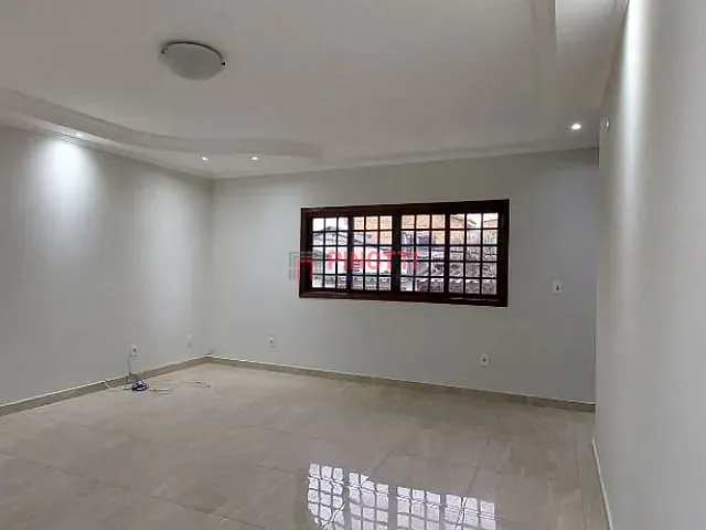 Sobrado 3 quartos e 3 banheiros, à venda ou para alugar, no bairro Dos Casa em São Bernardo do Campo