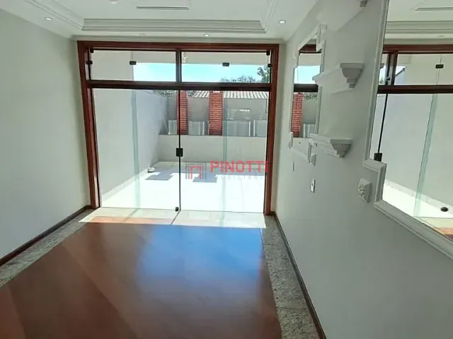 Sobrado 4 quartos e 5 banheiros, à venda ou para alugar, no bairro Dos Casa em São Bernardo do Campo