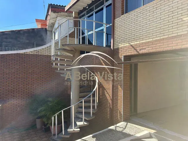 Sobrado com 324m² 4 quartos e 3 banheiros, à venda, no bairro Vila Osasco em Osasco