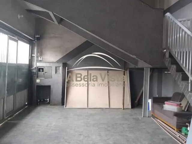 Sobrado com 230m² 4 quartos e 3 banheiros, à venda ou para alugar, no bairro Vila Campesina em Osasco