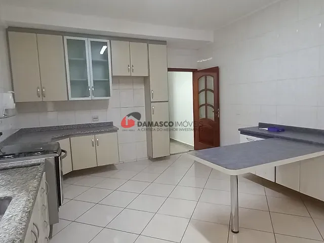 Sobrado 3 quartos e 5 banheiros, para alugar, no bairro Santa Paula em São Caetano do Sul