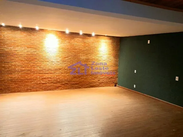 Sobrado com 350m², para alugar, no bairro Cidade Mãe do Céu em São Paulo