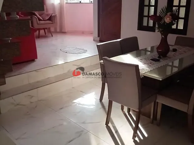 Sobrado com 104m² 4 quartos e 2 banheiros, à venda, no bairro Olímpico em São Caetano do Sul