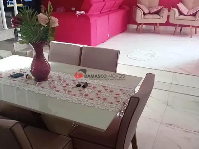 Sobrado com 104m² 4 quartos e 2 banheiros, à venda, no bairro Olímpico em São Caetano do Sul