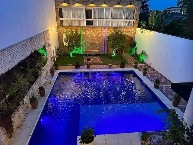 Sobrado com 600m² 4 quartos e 7 banheiros, à venda ou para alugar, no bairro Vila Bertioga em São Paulo