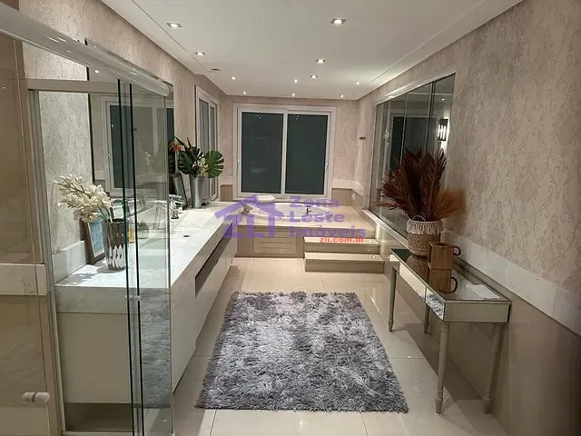 Sobrado com 600m² 4 quartos e 7 banheiros, à venda ou para alugar, no bairro Vila Bertioga em São Paulo