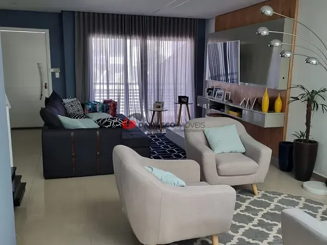 Sobrado com 280m² 3 quartos e 5 banheiros, à venda, no bairro Santa Maria em São Caetano do Sul