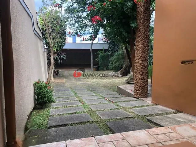 Sobrado 3 quartos e 4 banheiros, para alugar, no bairro Campestre em Santo André