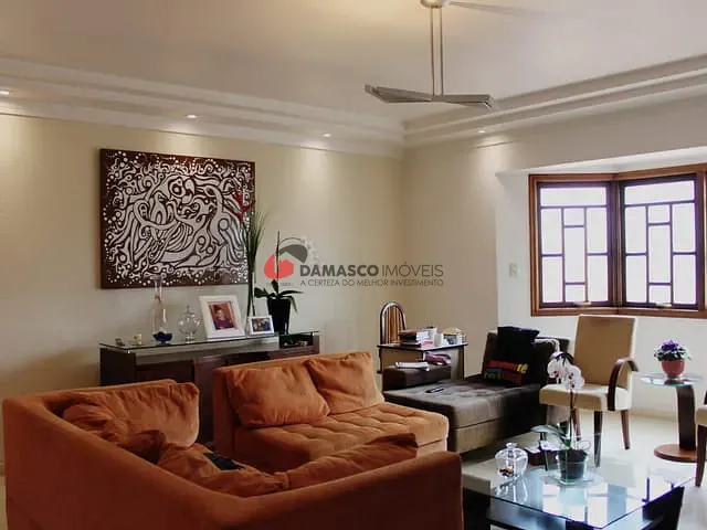 Sobrado com 210m² 3 quartos e 1 banheiro, à venda, no bairro Santa Paula em São Caetano do Sul