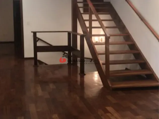 Sobrado com 500m² 4 quartos e 6 banheiros, para alugar, no bairro Cerâmica em São Caetano do Sul