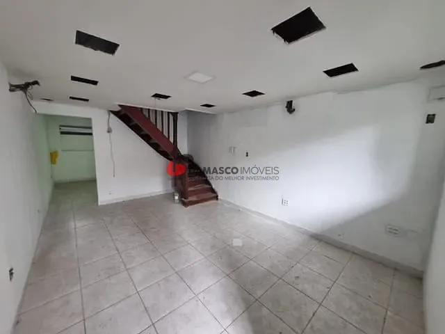 Sobrado com 61m² 2 quartos e 1 banheiro, à venda, no bairro Santa Paula em São Caetano do Sul