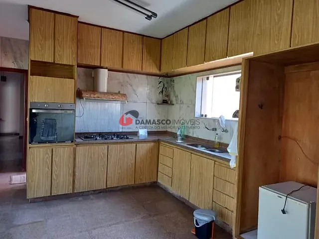 Sobrado com 400m² 4 quartos e 2 banheiros, à venda, no bairro Santa Maria em Santo André