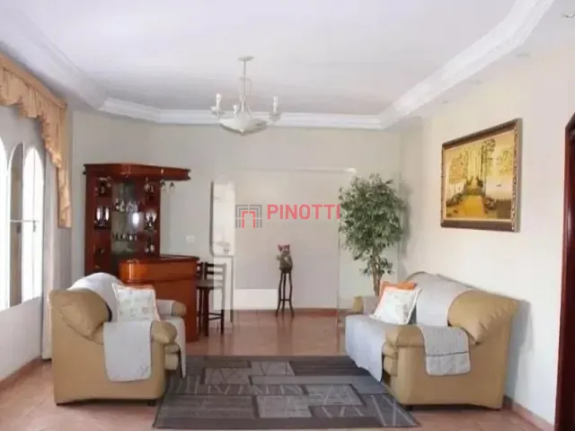 Sobrado 4 quartos e 4 banheiros, à venda, no bairro Nova Petrópolis em São Bernardo do Campo