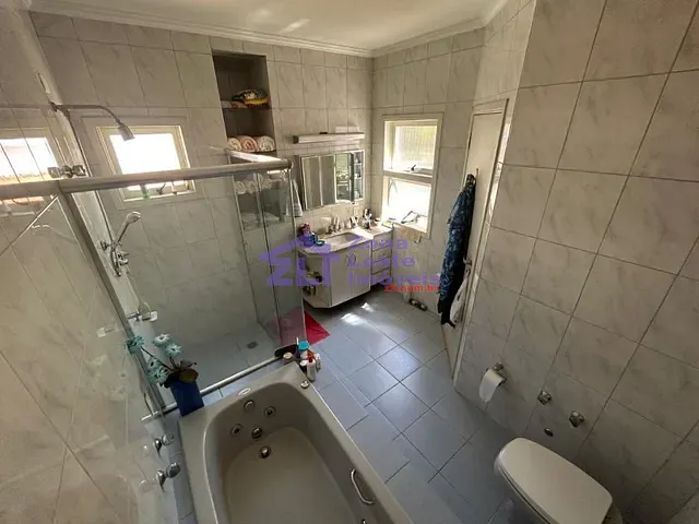 Sobrado com 303m² 3 quartos e 3 banheiros, à venda, no bairro Cidade Mãe do Céu em São Paulo