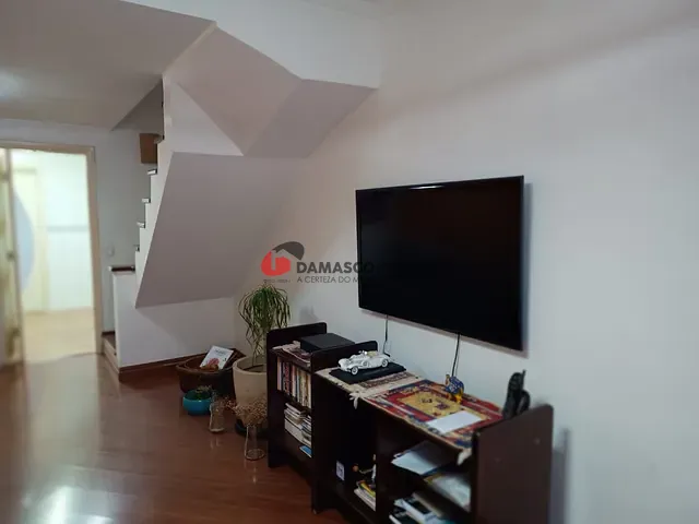 Sobrado 4 quartos e 2 banheiros, à venda, no bairro Vila Caraguatá em São Paulo