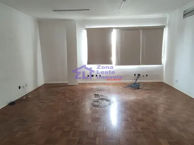 Sobrado com 500m² 3 quartos e 6 banheiros, à venda ou para alugar, no bairro Vila Carrão em São Paulo