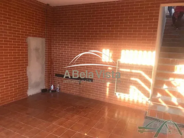 Sobrado com 125m² 2 quartos e 2 banheiros, para alugar, no bairro Ayrosa em Osasco