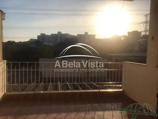 Sobrado com 125m² 2 quartos e 2 banheiros, para alugar, no bairro Ayrosa em Osasco