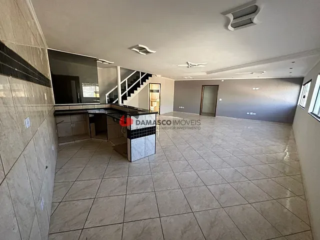 Sobrado 3 quartos e 3 banheiros, à venda, no bairro Vila Tibiriçá em Santo André