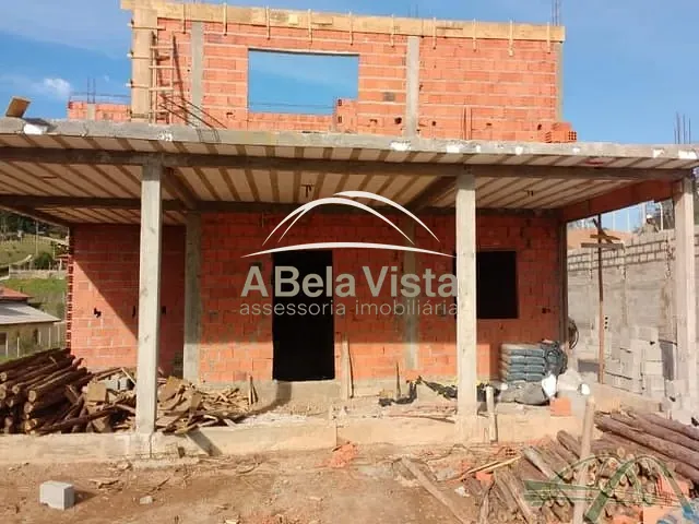 Sobrado com 1500m² 4 quartos e 6 banheiros, à venda, no bairro CENTRO em Mairinque