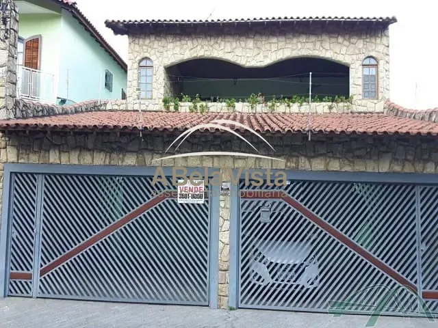 Sobrado com 275m² 4 quartos e 5 banheiros, à venda, no bairro Bela Vista em Osasco