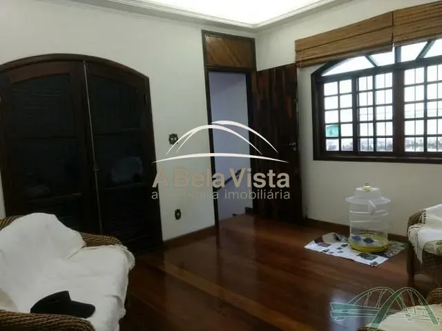 Sobrado com 275m² 4 quartos e 5 banheiros, à venda, no bairro Bela Vista em Osasco