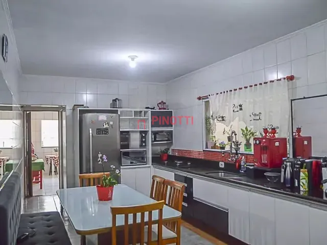 Sobrado 3 quartos e 3 banheiros, à venda, no bairro Nova Petrópolis em São Bernardo do Campo