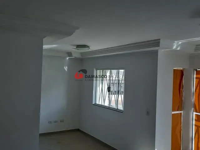 Sobrado 3 quartos e 2 banheiros, para alugar, no bairro Vila Pinheirinho em Santo André