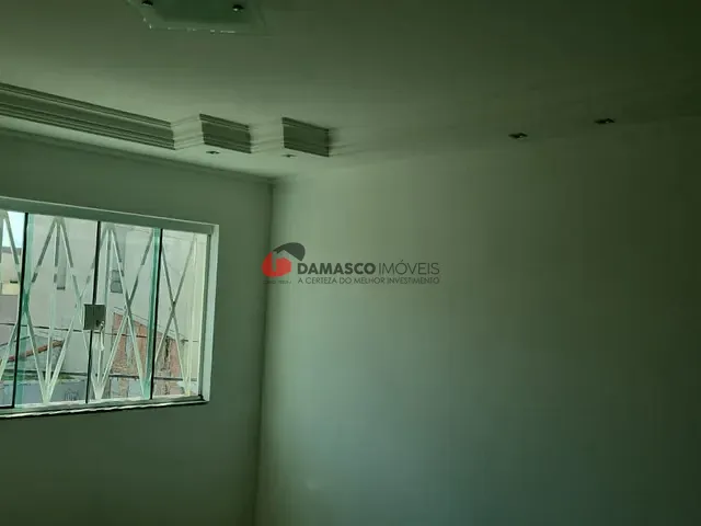 Sobrado 3 quartos e 2 banheiros, para alugar, no bairro Vila Pinheirinho em Santo André