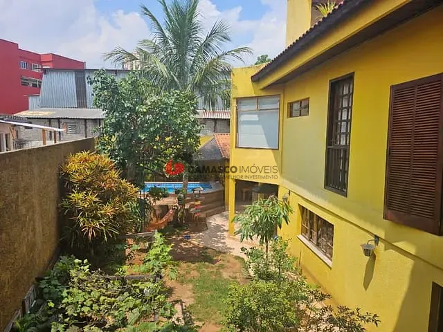 Sobrado com 302m² 3 quartos e 4 banheiros, à venda, no bairro Osvaldo Cruz em São Caetano do Sul