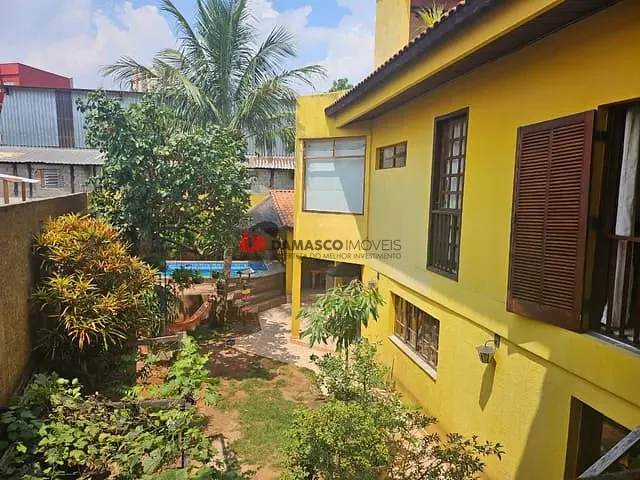 Sobrado com 302m² 3 quartos e 4 banheiros, à venda, no bairro Osvaldo Cruz em São Caetano do Sul