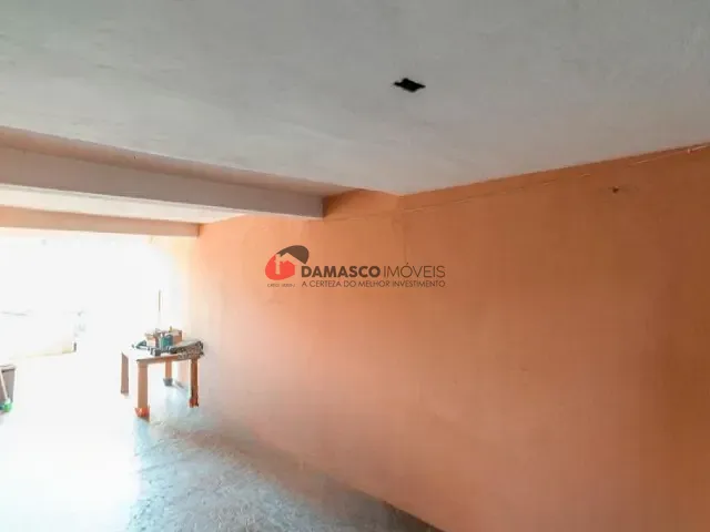 Sobrado com 320m² 4 quartos e 2 banheiros, para alugar, no bairro Santa Maria em Santo André