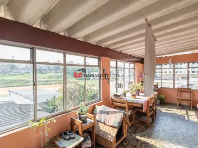 Sobrado com 320m² 4 quartos e 2 banheiros, para alugar, no bairro Santa Maria em Santo André