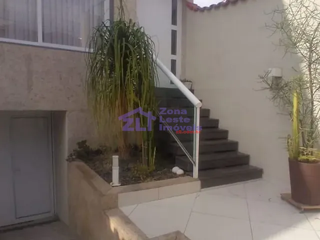 Sobrado com 125m² 3 quartos e 5 banheiros, à venda ou para alugar, no bairro Vila Gomes Cardim em São Paulo