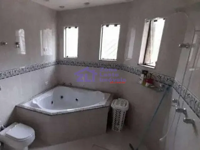 Sobrado com 357m² 4 quartos e 3 banheiros, à venda, no bairro Vila Nova Manchester em São Paulo